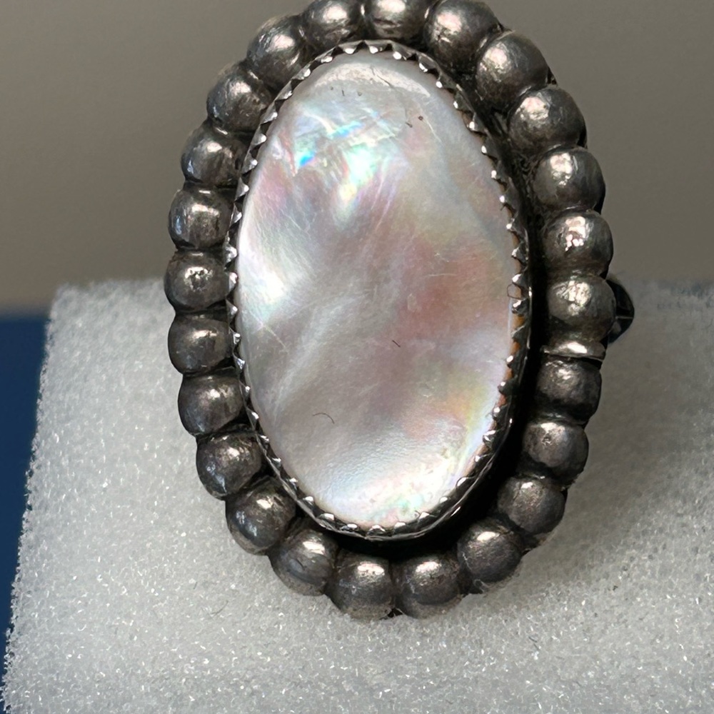 Vintage Native American Mother of Pearl Sterling Silver Ring- Size 6 - #0094.